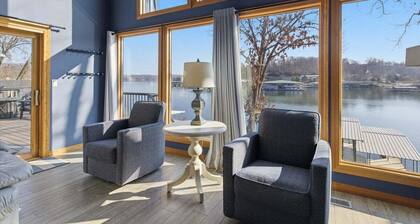 Lakefront House w/ Private Dock, 2 Slips, Dock Bar & Kayaks at 2mm