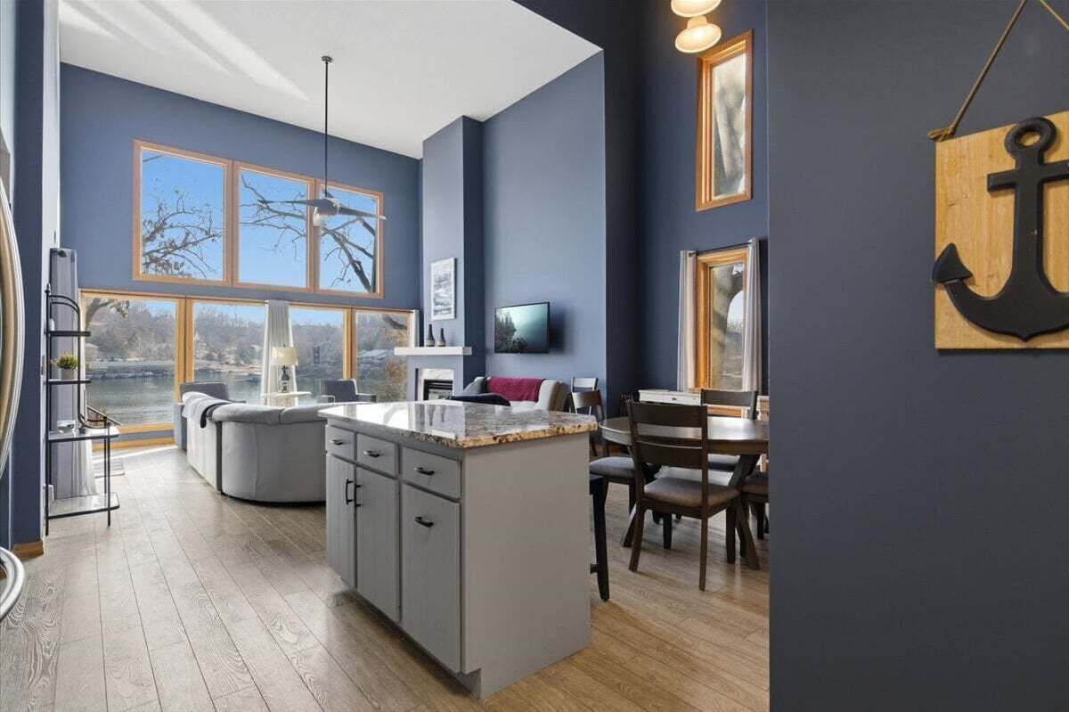 ハウス ベッド (複数台) パティオ (Highline Hideaway) | リビング エリア