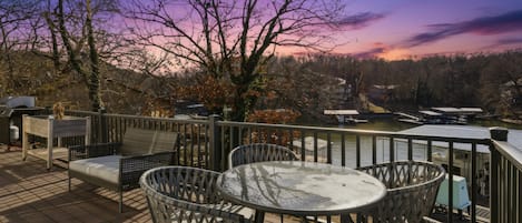 Maison, plusieurs lits, patio (Runabout Retreat) | Vue de la chambre