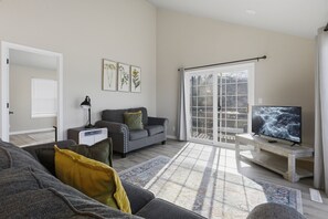 House, Berbilang Katil, Patio (Runabout Retreat) | Ruang tamu