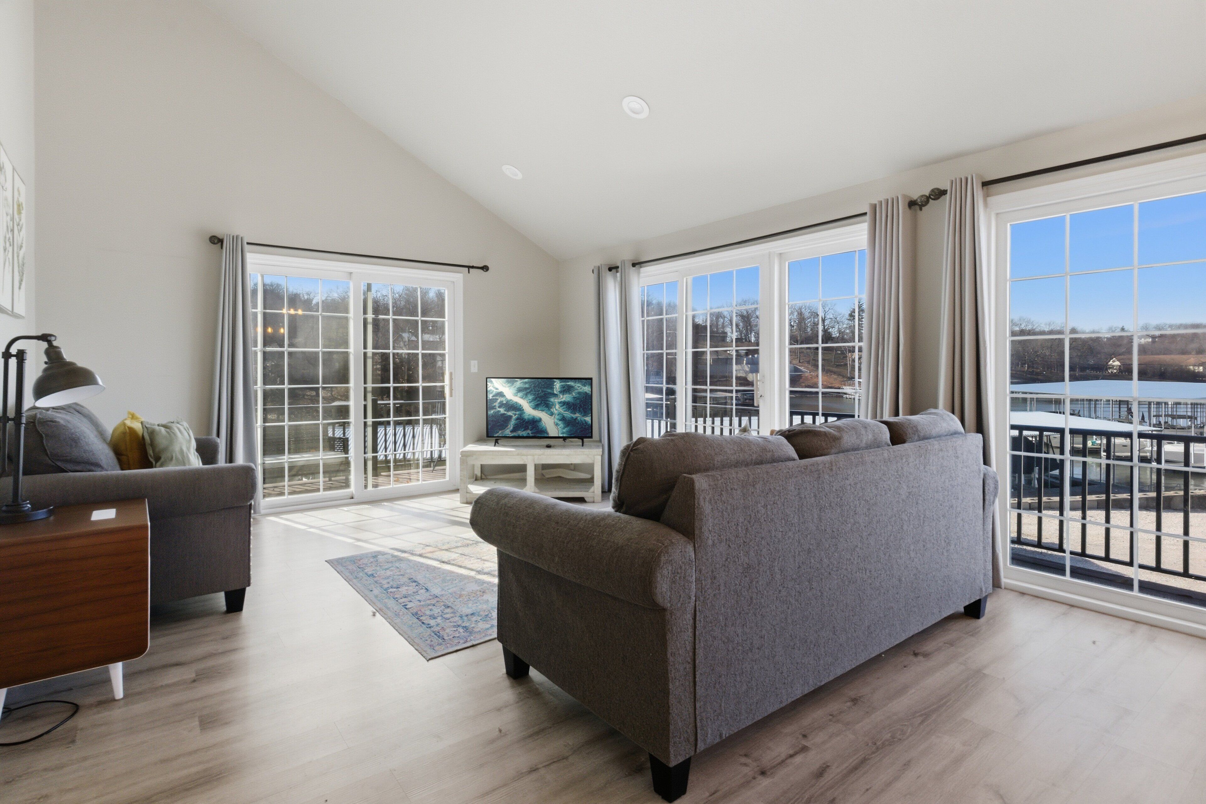 House, Multiple Beds, Patio (Runabout Retreat)