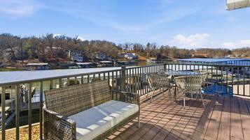 House, Multiple Beds, Patio (Runabout Retreat) | Balcony view