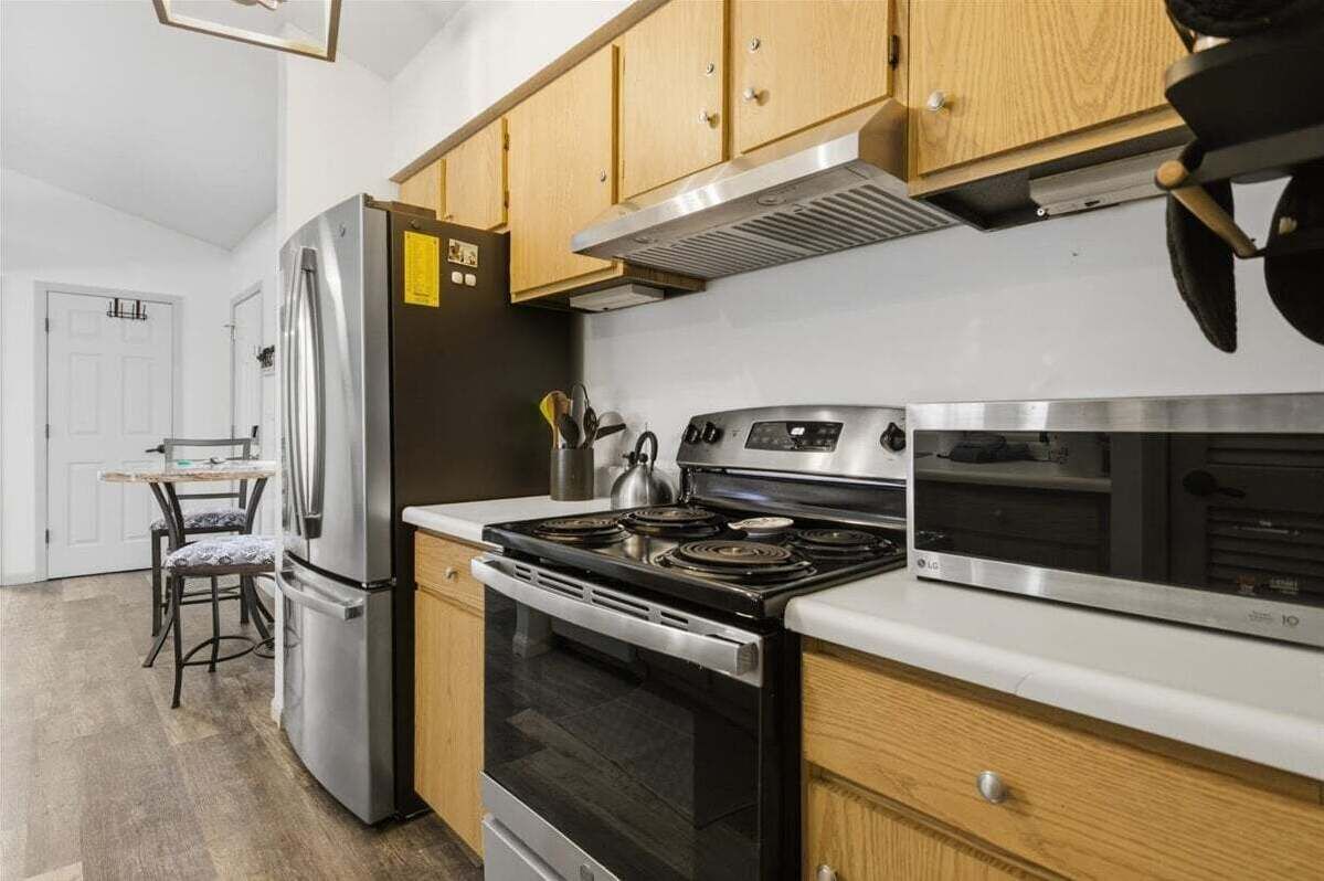 House, Multiple Beds, Pool Access, Garden View (Hopetown Hideaway) | Private kitchen