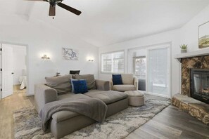 Nhà, nhiều giường, có thể sử dụng hồ bơi, quang cảnh vườn (Hopetown Hideaway)