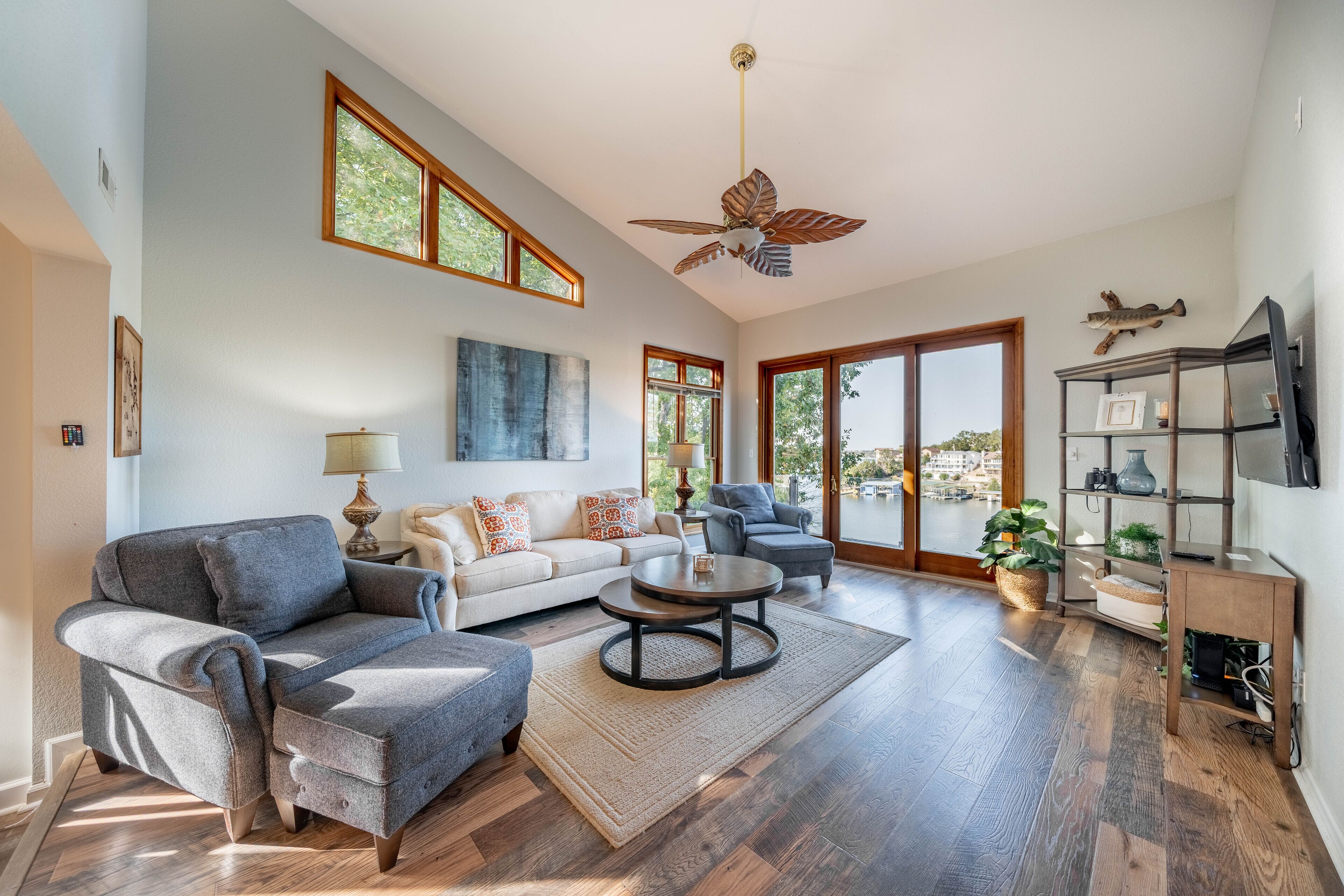 House, Berbilang Katil, Patio (LakeHurst Lookout) | Ruang tamu