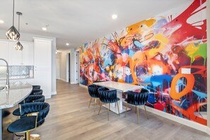 Appart'hôtel, plusieurs lits, accès piscine, vue ville (Off the Hook at Topsider)