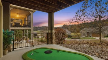 Mini-golf