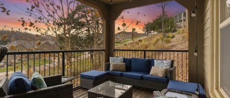 Maison, plusieurs lits, patio, vue jardin | Vue de la chambre