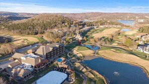 Exterior detail - Fairway Retreat (Camdenton)