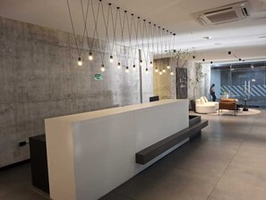 Lobby - Apt/Loft San Benito steps from stores and restaurants, hotel zone. (San Salvador)