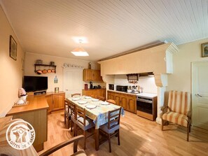 Fridge, microwave, dishwasher - Gîtes de France® - Patou's Gîte (CATUS)