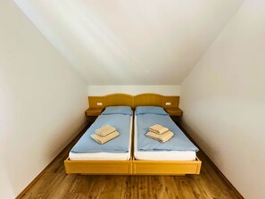 4 Schlafzimmer, Bügeleisen/Bügelbrett, WLAN, Bettwäsche