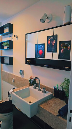 Bathroom - Functional apartment (São Paulo)