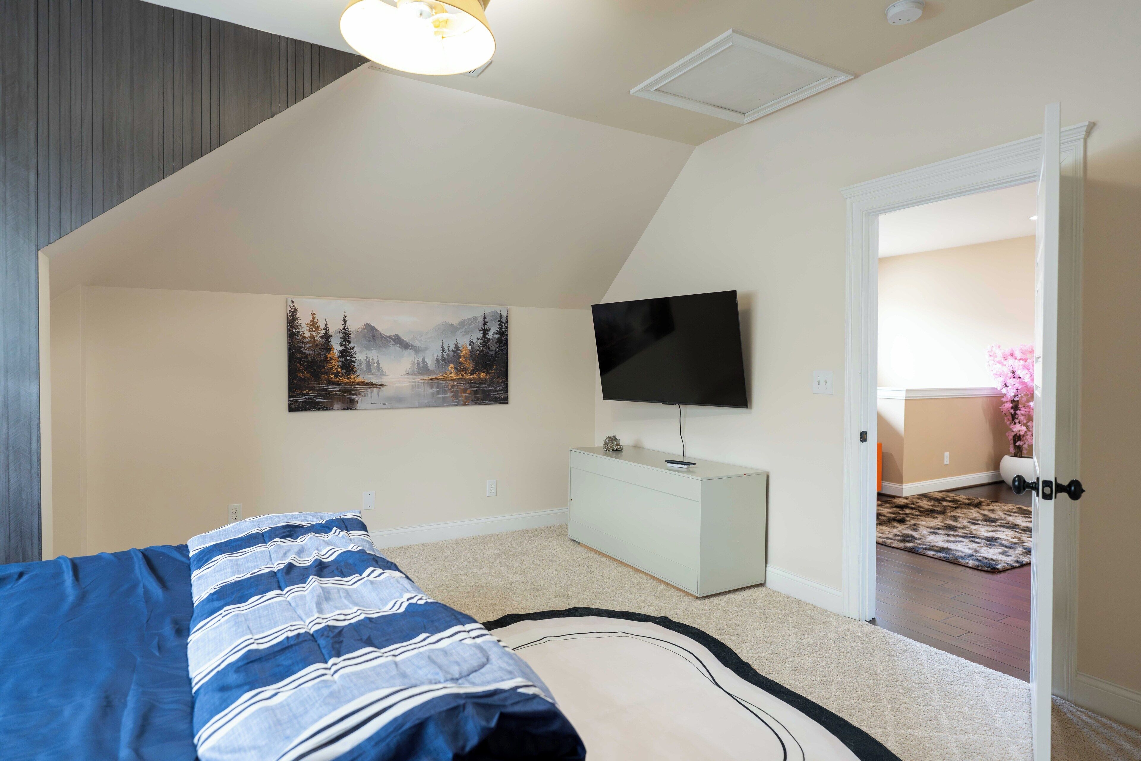 4 多间卧室、免费 WiFi、床单