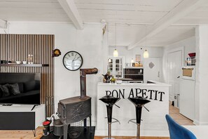 Interior - Atmospheric holiday home with spa and garden (Ærøskøbing)