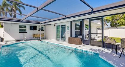 Canal‑Front Oasis w/Heated Pool Close to the Beach