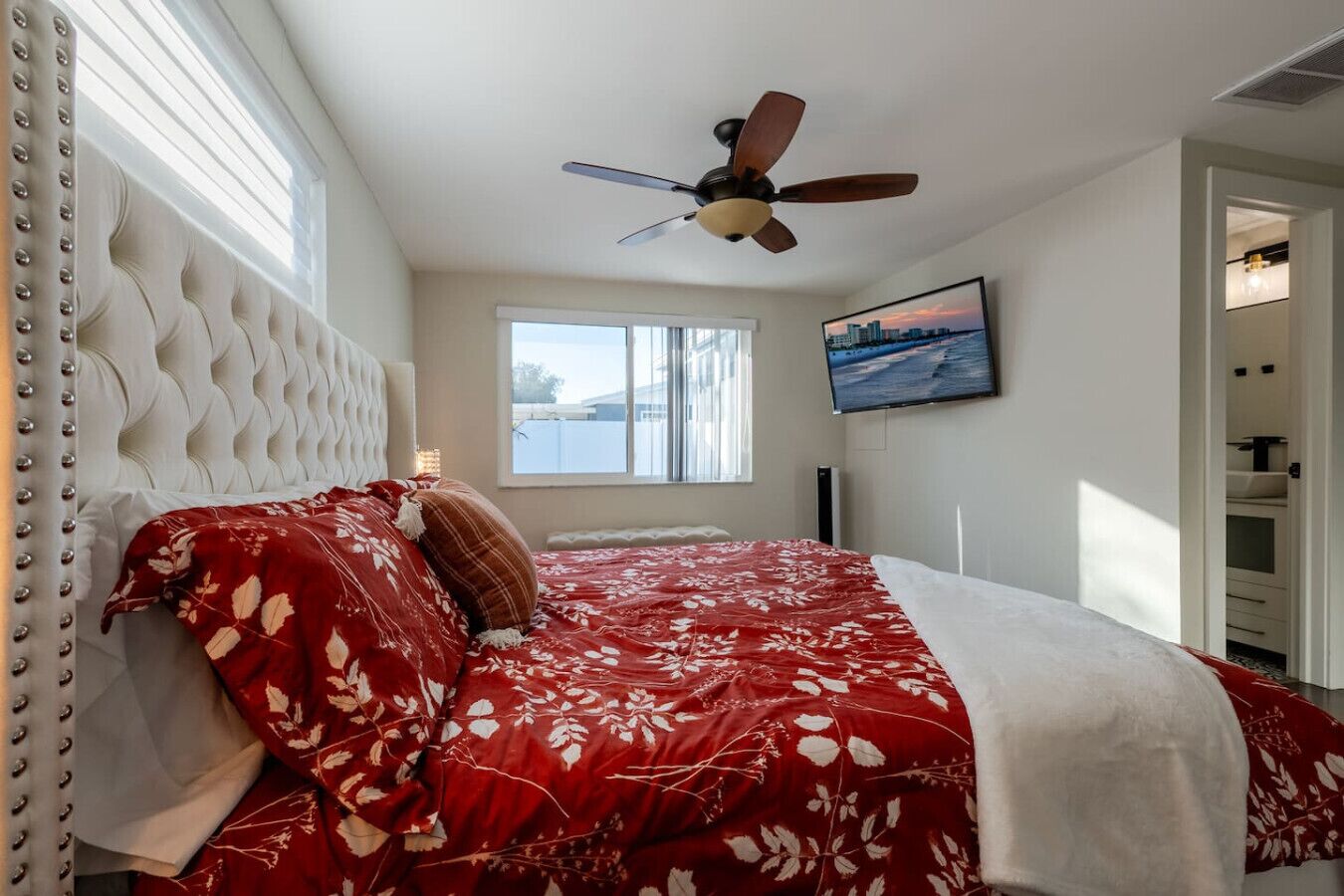 3 bedrooms, iron/ironing board, travel crib, free WiFi