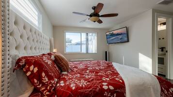 3 bedrooms, iron/ironing board, travel crib, free WiFi