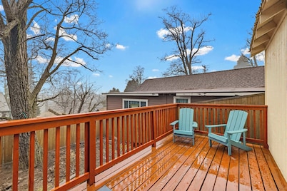 Immerse in Julian | Cozy Cabin w/ Fireplace & Deck