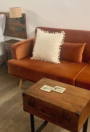 Chambre Deluxe Double ou avec lits jumeaux, vue montagne | Coin séjour