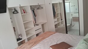 1 bedroom, iron/ironing board, WiFi, bed sheets - Apartment for 4 people - Spacious and 700m from the beach. (João Pessoa)