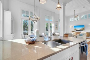 House, Multiple Beds (Sol y Sombra) | Interior - Sol y Sombra (Santa Rosa Beach)