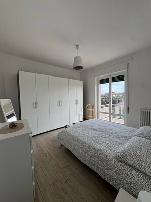 1 bedroom, iron/ironing board, Internet, bed sheets