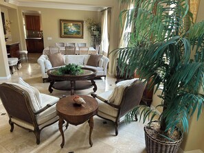 Unclassified image, 2 of 29, button