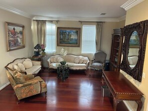 Unclassified image, 3 of 29, button