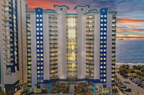 Exterior - Remodeled Oceanfront 2BR at Bay View, Huge balcony (Myrtle Beach)