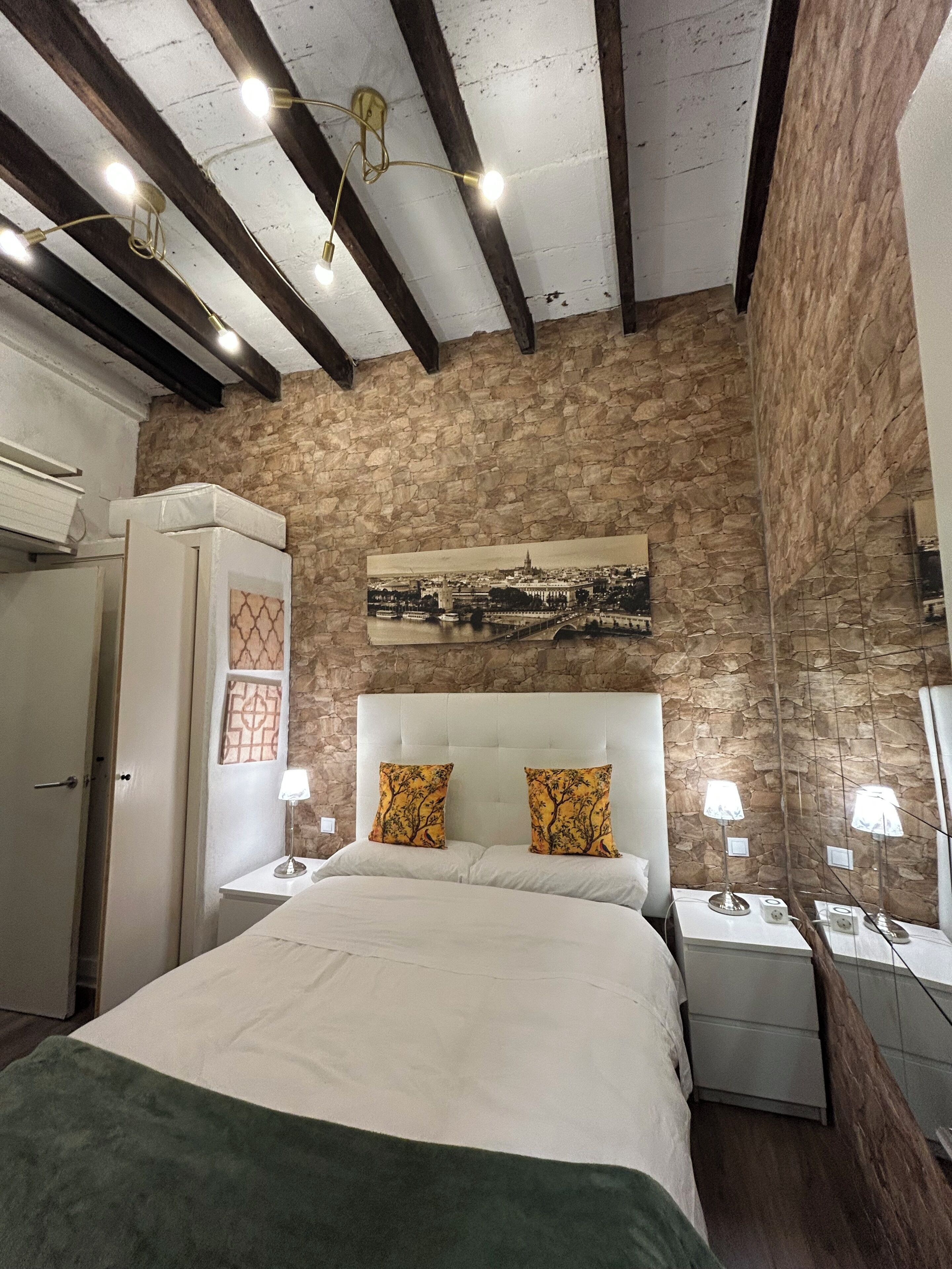 1 bedroom, iron/ironing board, internet, bed sheets