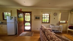 Unclassified image, 5 of 13, button