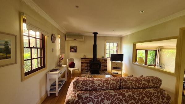 Unclassified image, 1 of 13, button