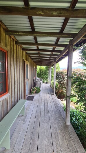 Unclassified image, 4 of 28, button