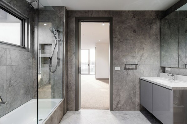 Imagen sin descripción, 1 de 17, botón