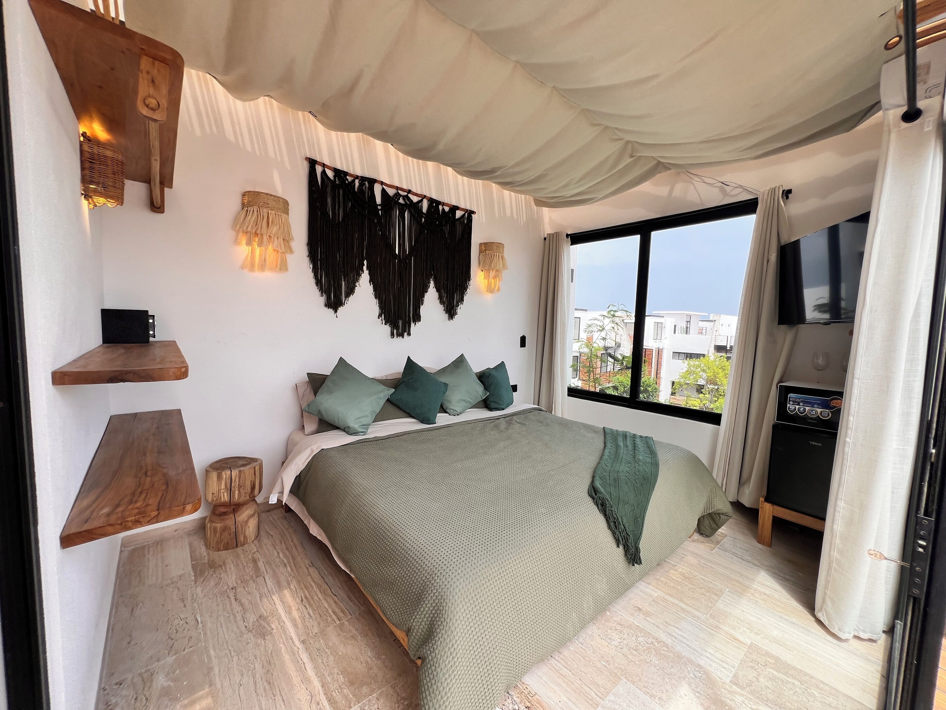 3 Schlafzimmer, Zimmersafe, Schreibtisch, Bügeleisen/Bügelbrett