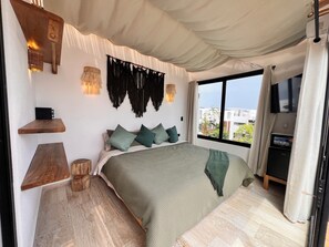 3 Schlafzimmer, Zimmersafe, Schreibtisch, Bügeleisen/Bügelbrett