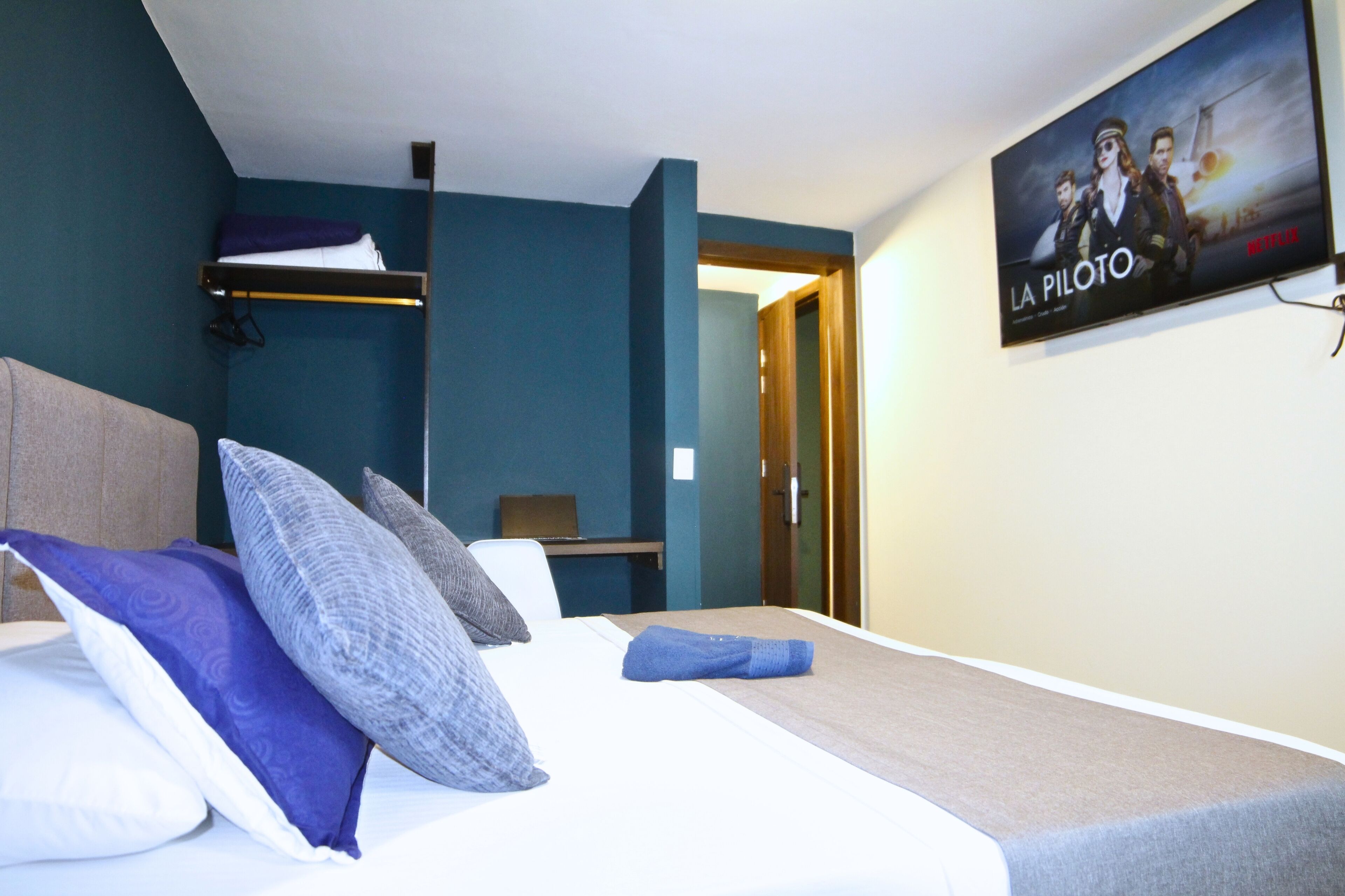 Comfort Room, Non Smoking, Mountain View