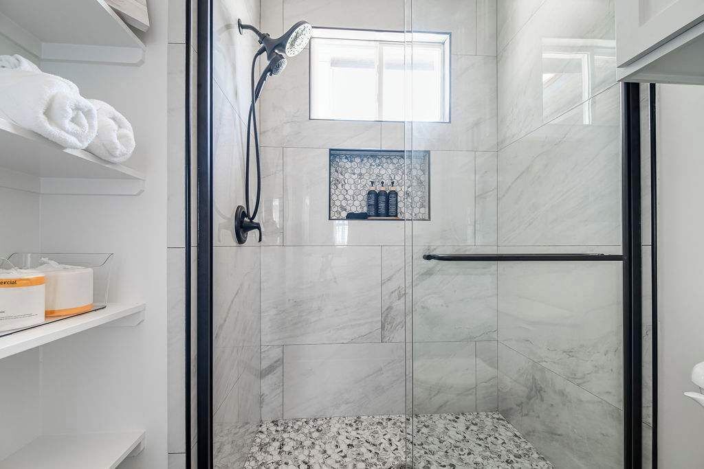 Ferienhaus, 1 King-Bett, Whirlpool (1472 W Live Oak #4) | Badezimmer