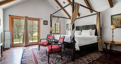 The Manor Haus at Messina Hof Hill Country Winery-messina Haus