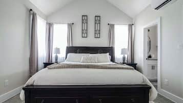 1 bedroom, individually decorated, individually furnished, bed sheets