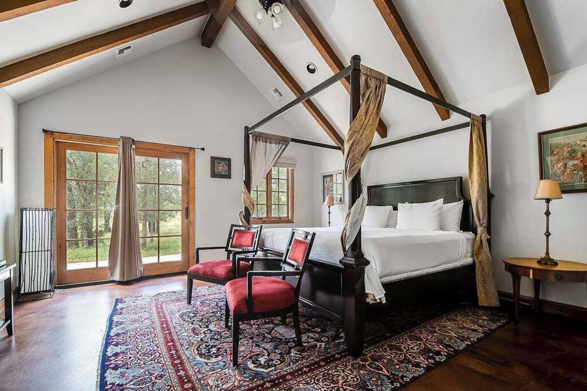 Cottage, Multiple Beds, Patio, Garden View (9996 US-290 Combo)