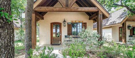 숙박 시설 정면