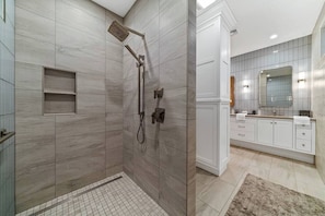 Ferienhaus, Mehrere Betten, Whirlpool, Poolblick (309  E Travis) | Badezimmer | Handtücher