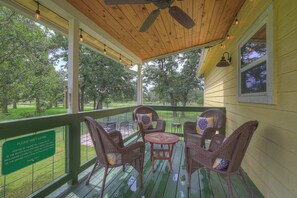 Casa, várias camas, varanda, vista para o jardim (2559 Knopp Yellow) | Vista do quarto