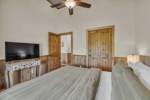 Casa, varias camas, patio, vistas al jardín (2559 Knopp Yellow) | 3 dormitorios, decoración individual, mobiliario individual