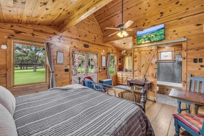 House, 1 King Bed, Jetted Tub, Garden View (2557 Knopp School Rd - The Nest) | 1 bedroom, individually decorated, individually furnished, bed sheets - Cabins Out Back-nest (Fredericksburg)