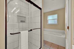 Bathroom - Riverfront Family Getaway on the Guadalupe (New Braunfels)