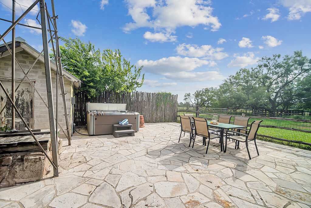 Maison, plusieurs lits, bain à remous, vue jardin (2485 Old San Antonio) | Terrasse/Patio