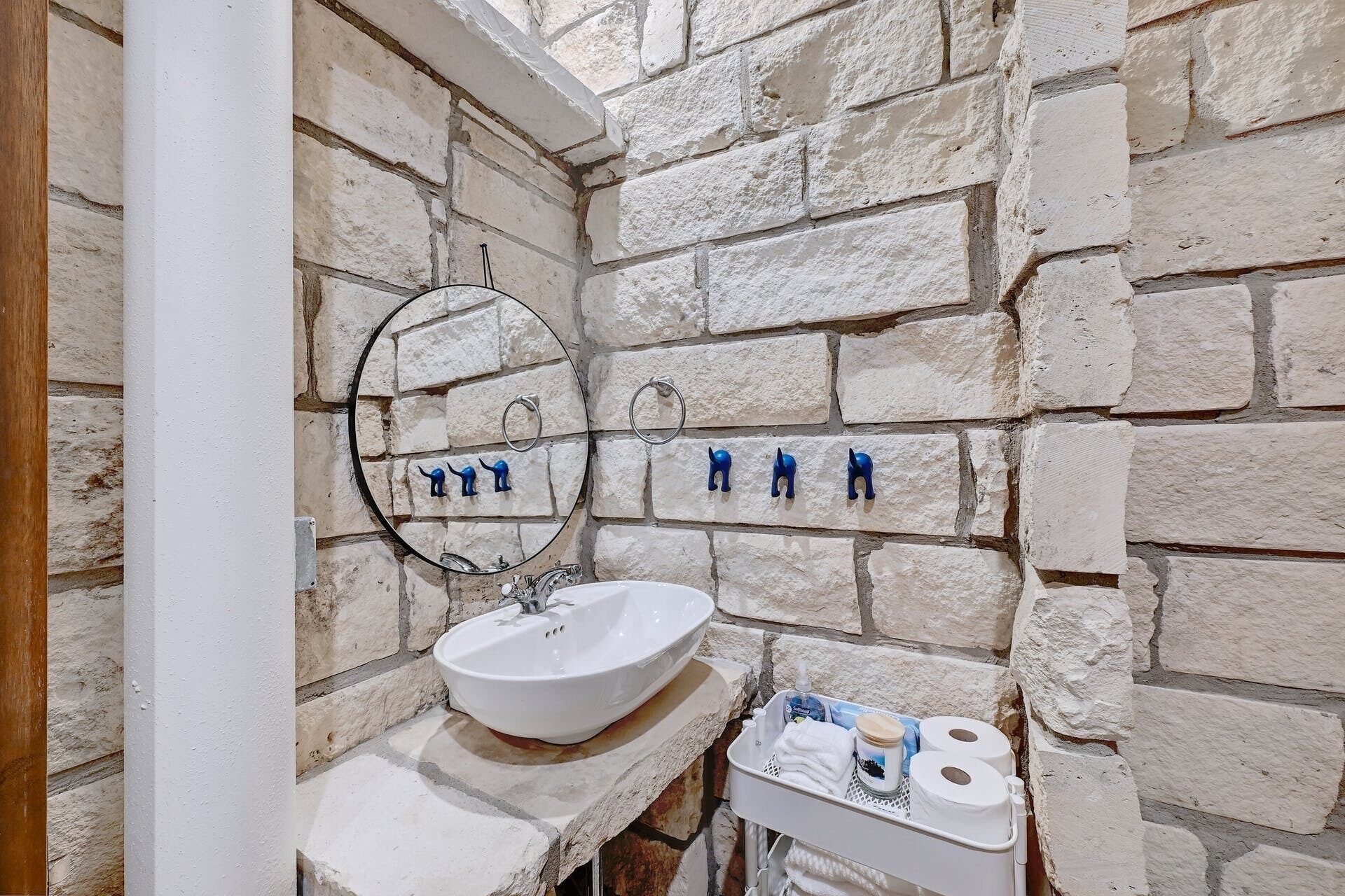 獨棟房屋, 多張床, 熱水浴缸 (6021 Circle J Rd) | 浴室 | 毛巾